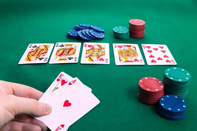 Online Slots reels spinning jackpot win ပေါ်နေသည်